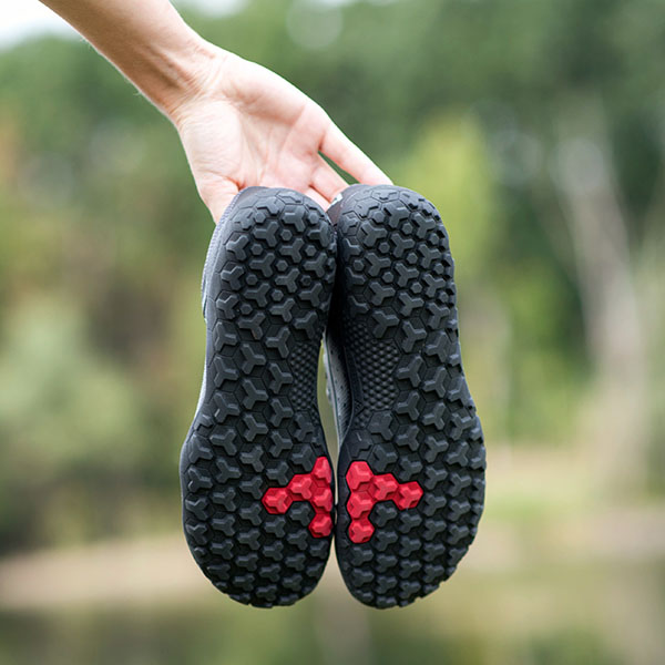 suela minimalista terreno duro Vivobarefoot